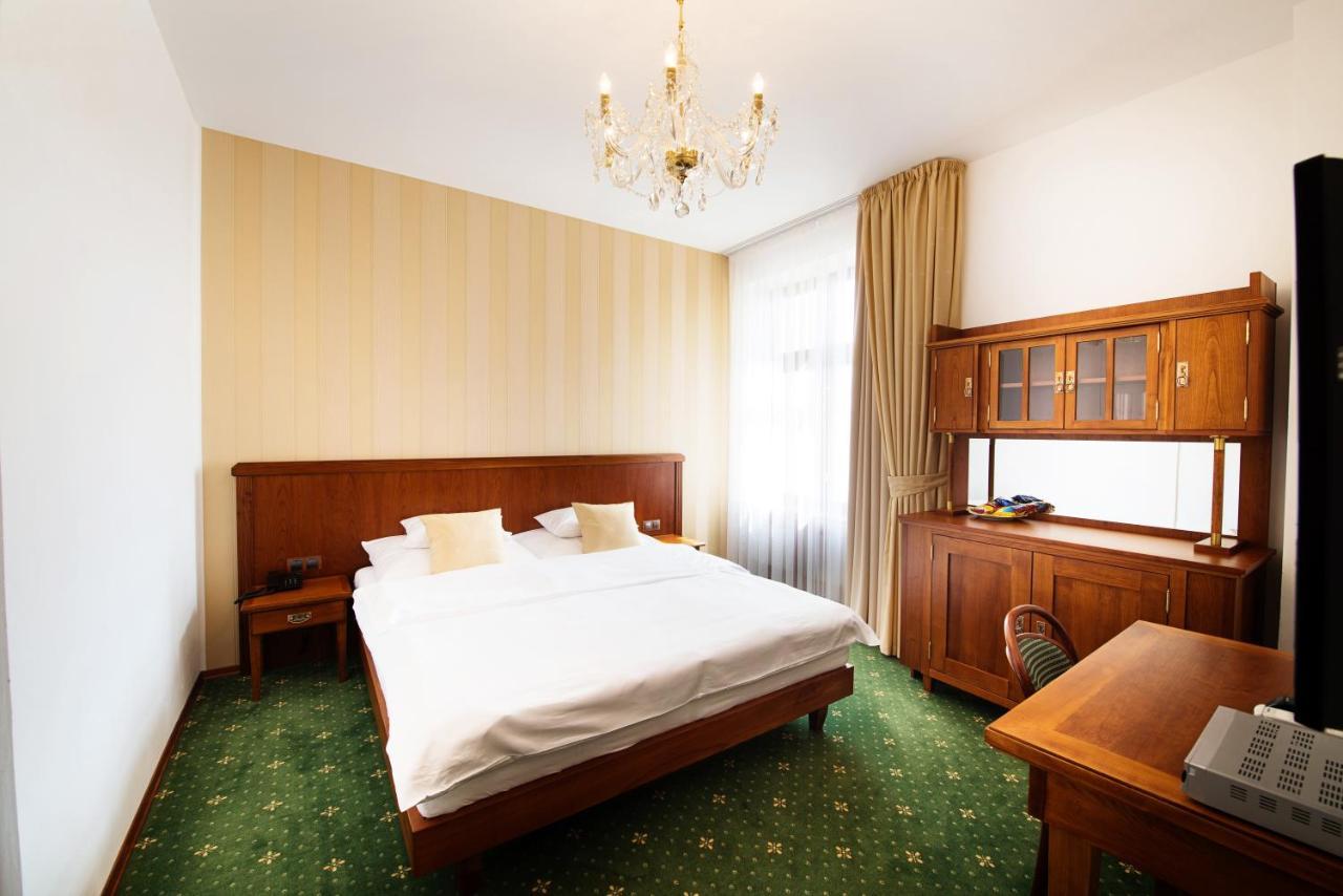 Hotel Slavie Pelhřimov Eksteriør bilde